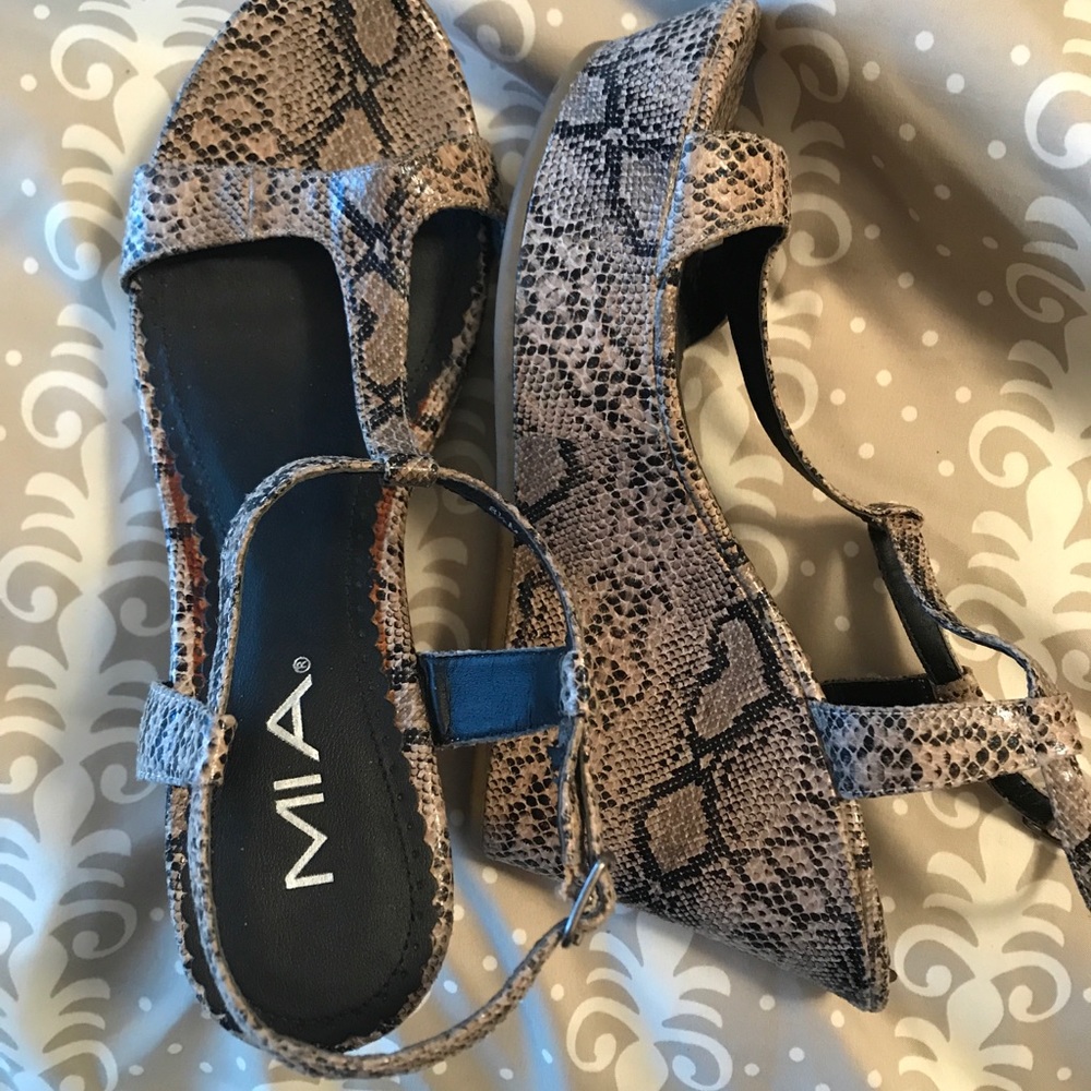 Snakeskin wedges
